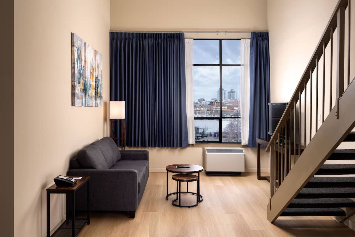 Cambridge Loft | City view