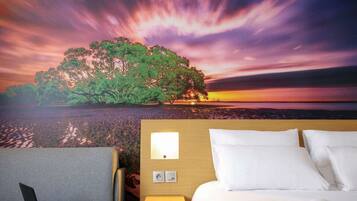 Caja fuerte, escritorio, espacio para trabajar con un portátil