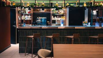 Bar (in der Unterkunft)