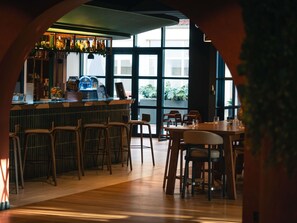 Bar (on property) - Novotel Lille Centre Grand Place (Lille)