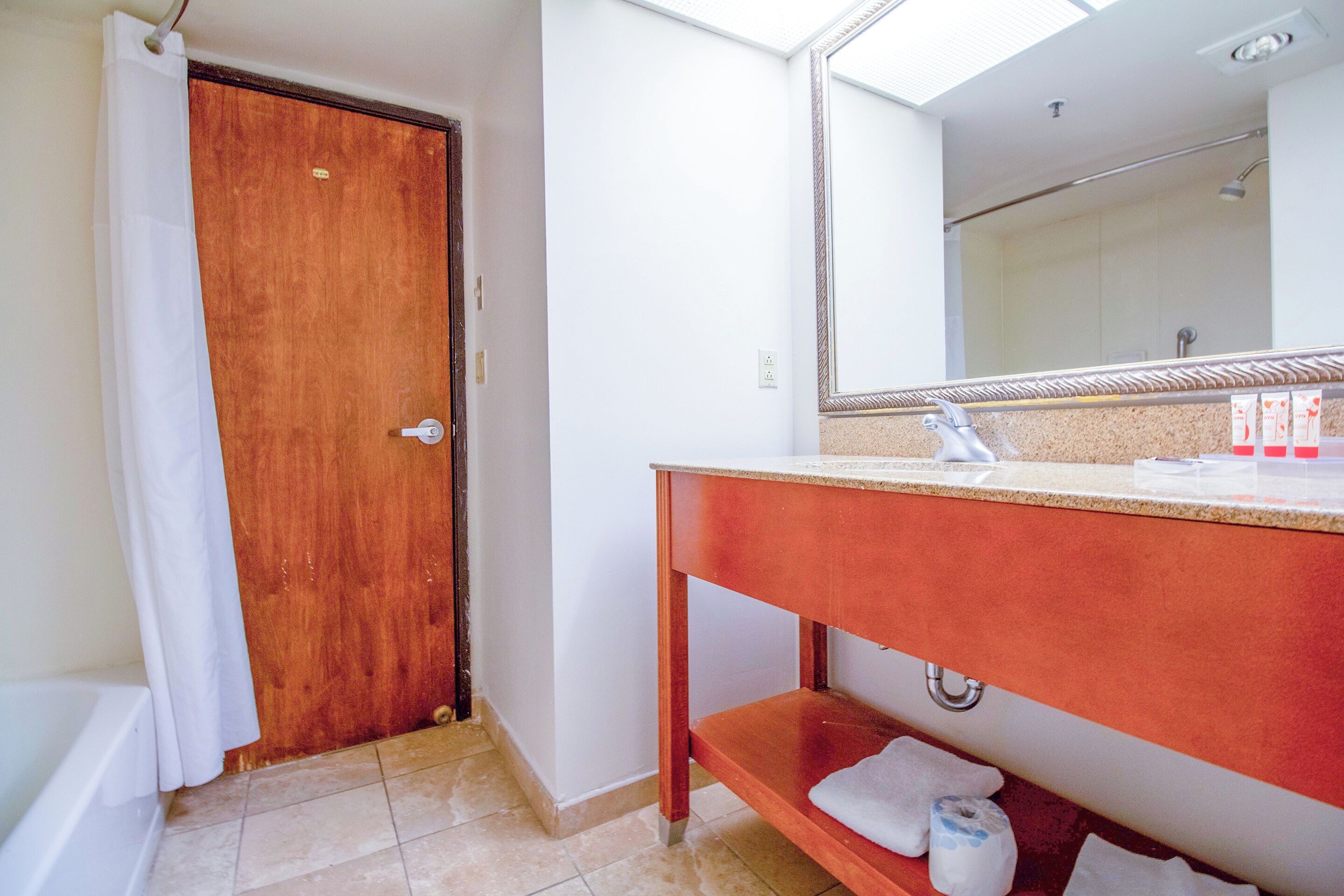 Foto - Tulsa Square Hotel Central, I-44 By OYO