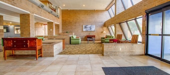 Tulsa Square Hotel Central, I-44 By OYO