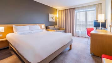 Superior-Zimmer, 1 Queen-Bett und Schlafsofa | Minibar, Zimmersafe, Schreibtisch, laptopgeeigneter Arbeitsplatz