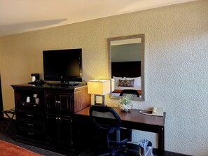1 bedroom, desk, laptop workspace, blackout drapes