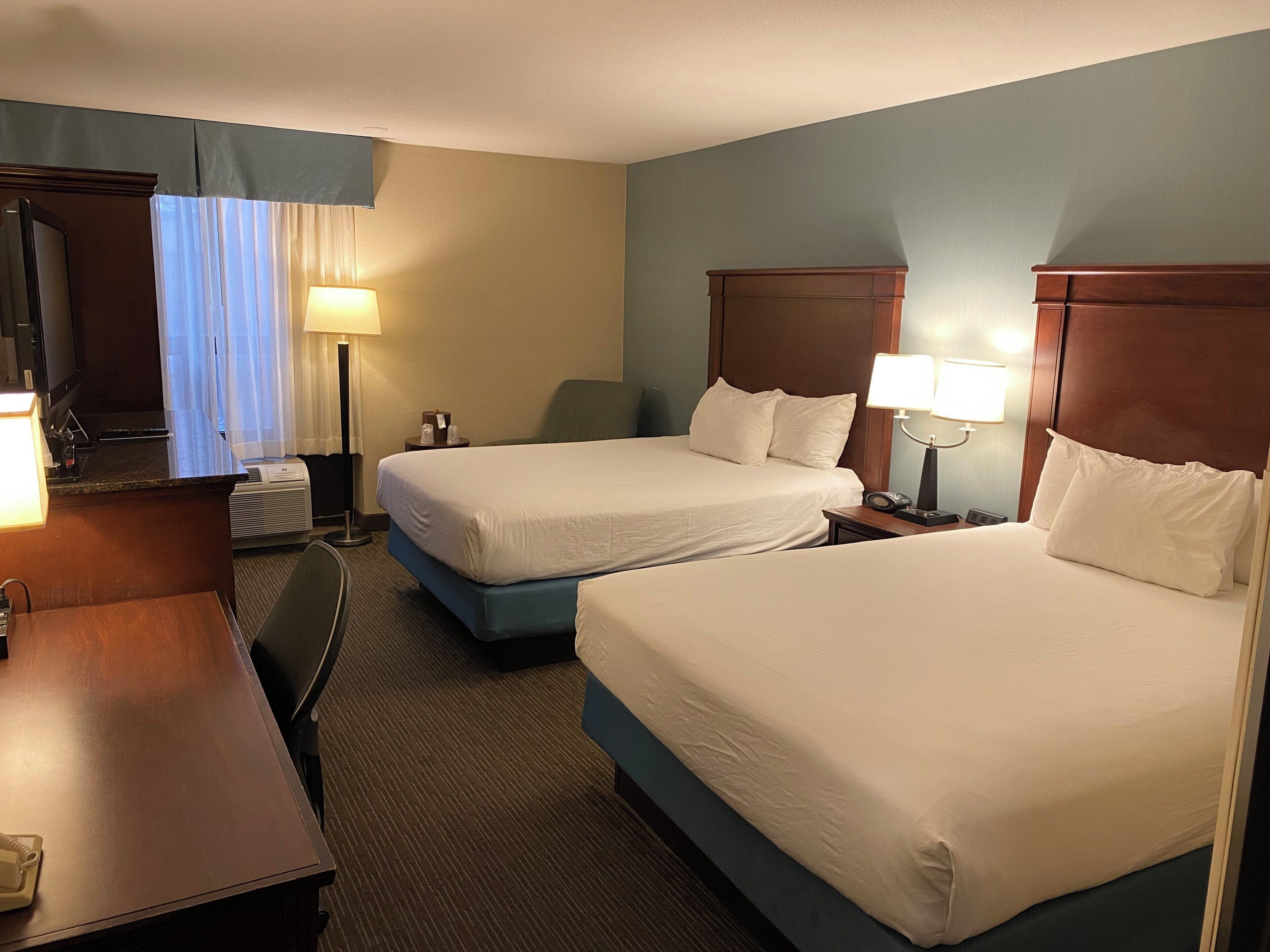 1 bedroom, desk, laptop workspace, blackout curtains