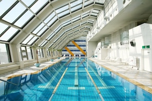 Piscine intérieure