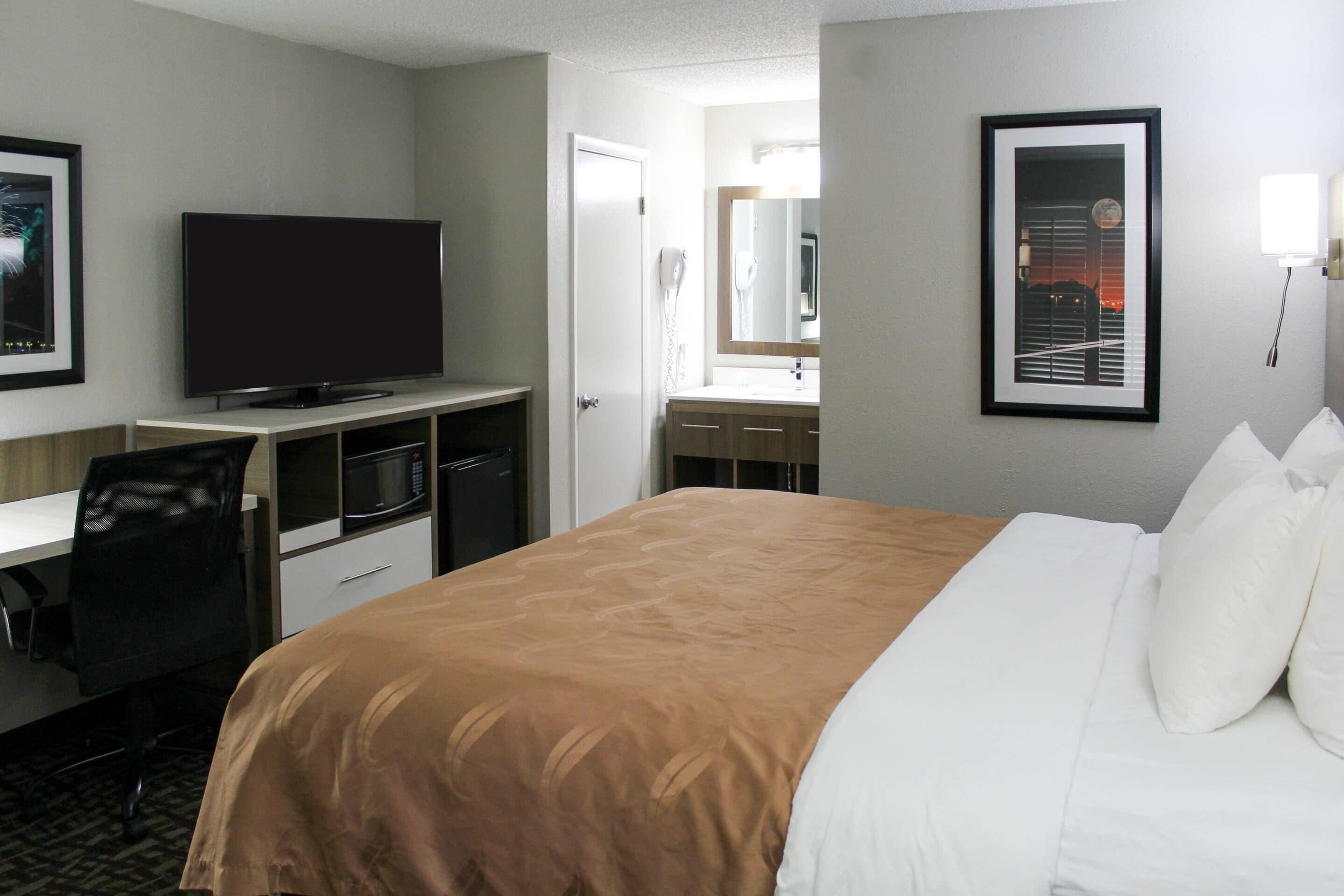 Desk, iron/ironing board, free WiFi, bed sheets