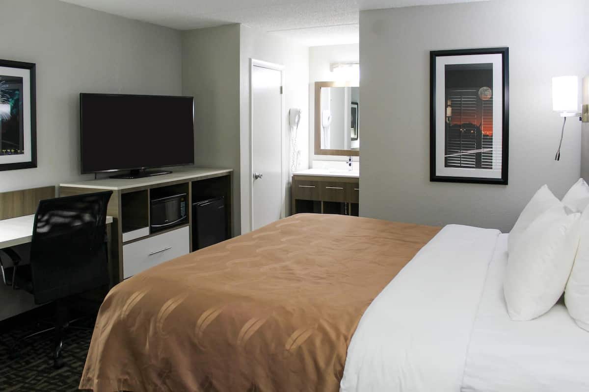 Desk, iron/ironing board, free WiFi, bed sheets