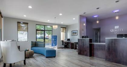 Quality Inn Athens I-65 / Huntsville Area West