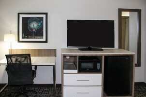 Desk, iron/ironing board, free WiFi, bed sheets