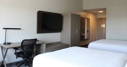 Holiday Inn Express Bakersfield by IHG
