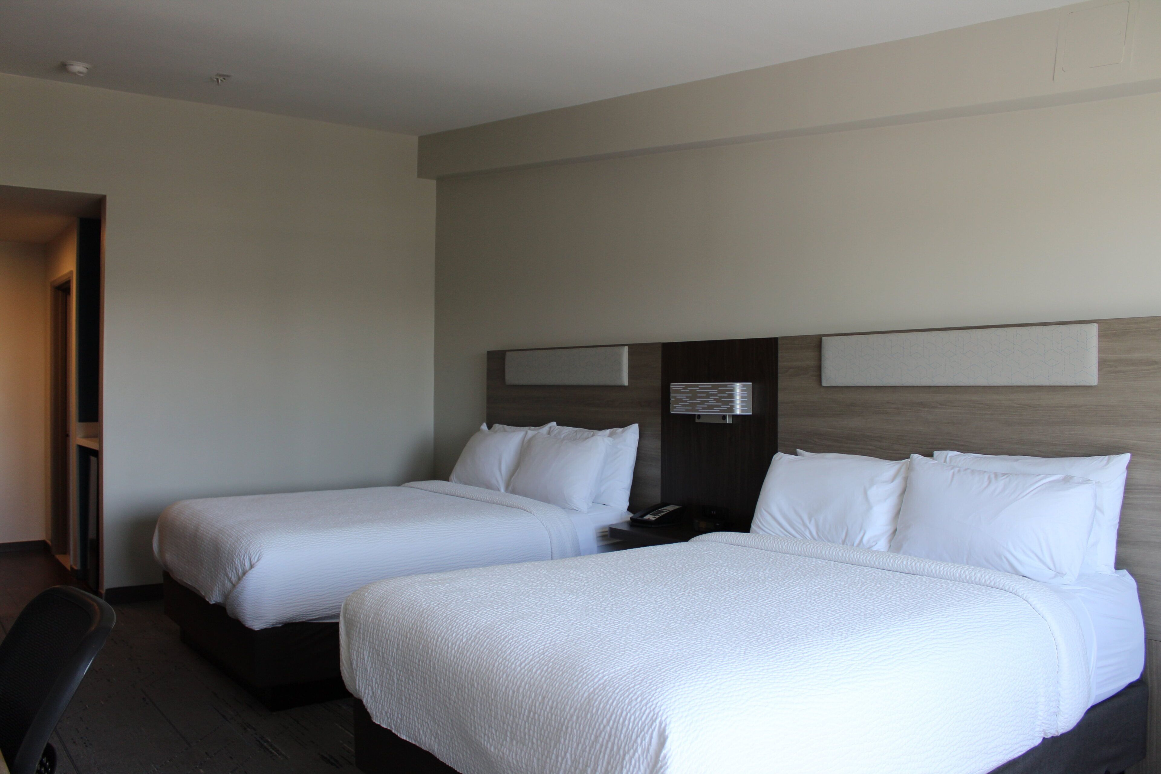 Photo - Holiday Inn Express Bakersfield by IHG