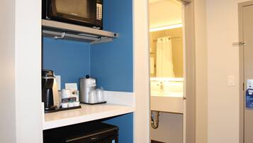 In-room safe, desk, laptop workspace, iron/ironing board