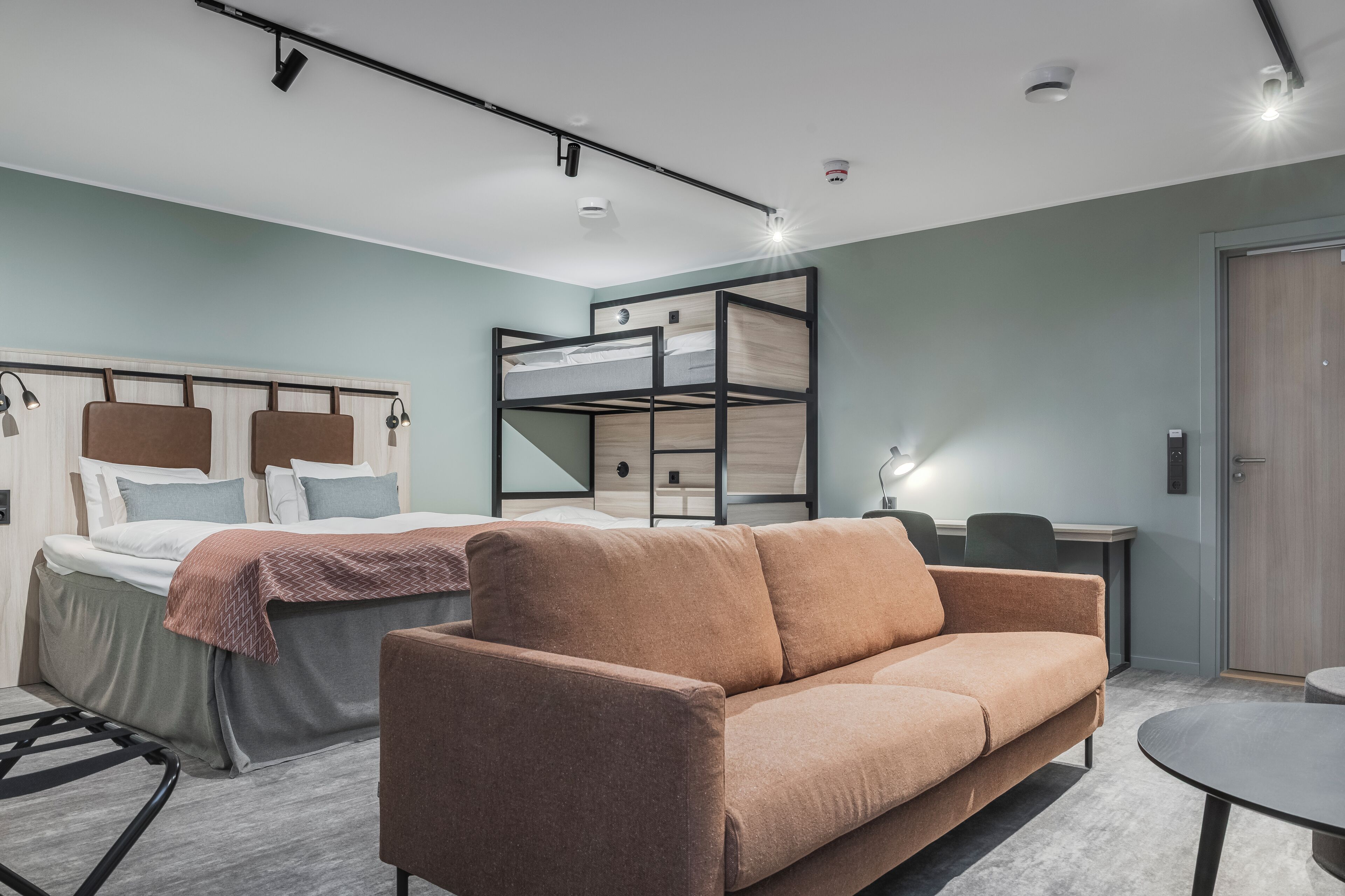 Familienzimmer, ohne Fenster (Large)