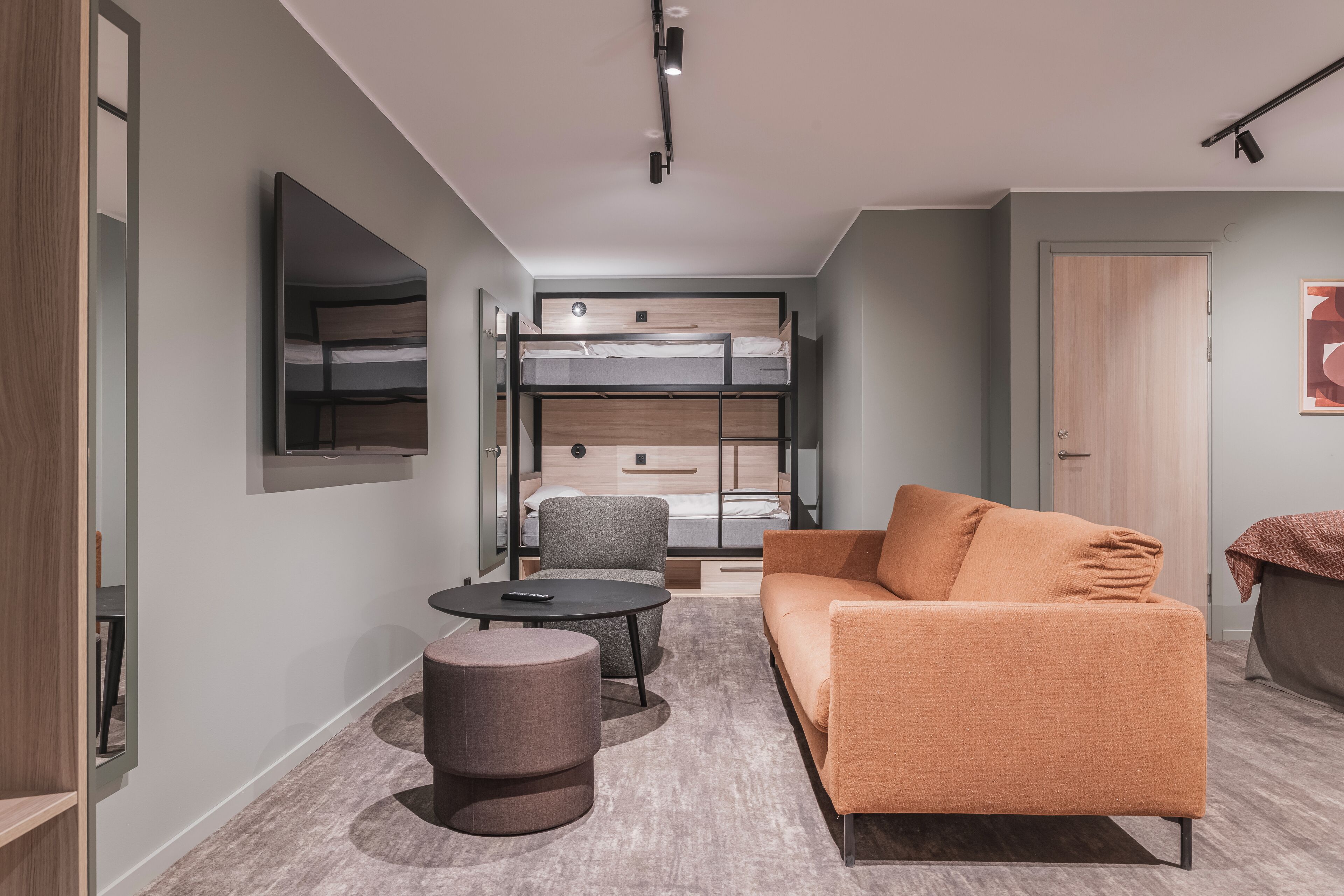 Family Room, No Windows (Large) | Desk, laptop workspace, iron/ironing board, free WiFi