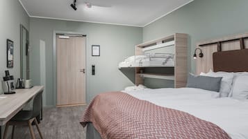 Family Room, No Windows | Desk, laptop workspace, iron/ironing board, free WiFi