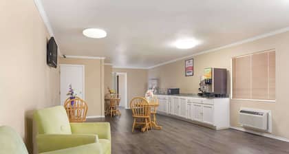 Econo Lodge