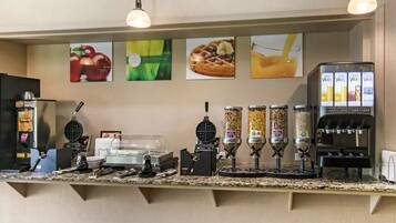 Free continental breakfast on weekdays