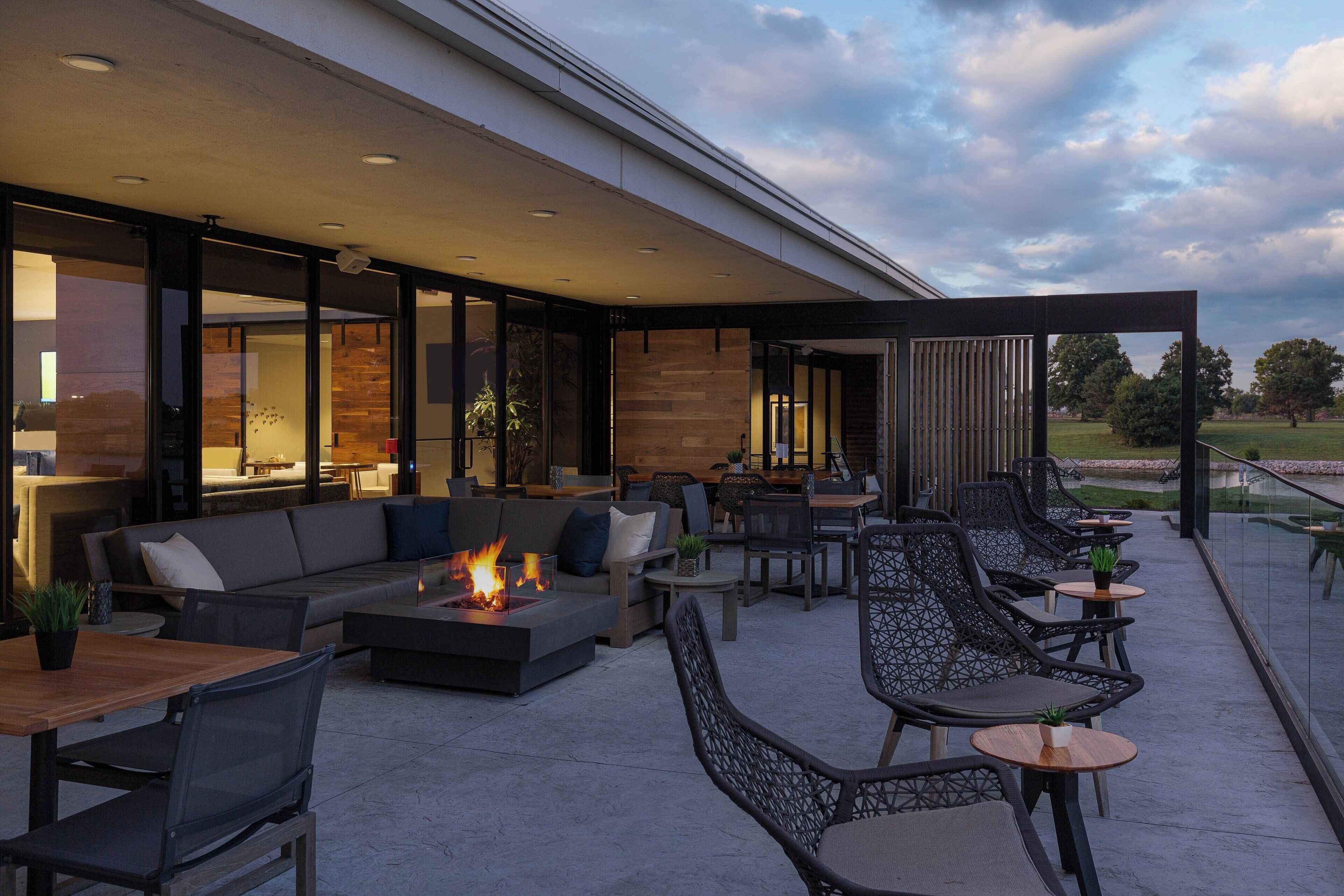 breakfast, lunch and dinner served