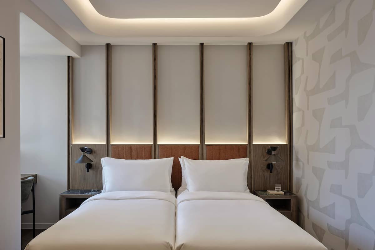 Cozy | 高級寢具、羽絨被、Select Comfort 床墊、迷你吧
