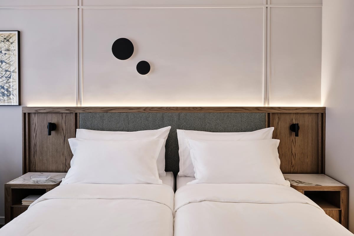 Active | 1 bedroom, premium bedding, down duvets, Select Comfort beds