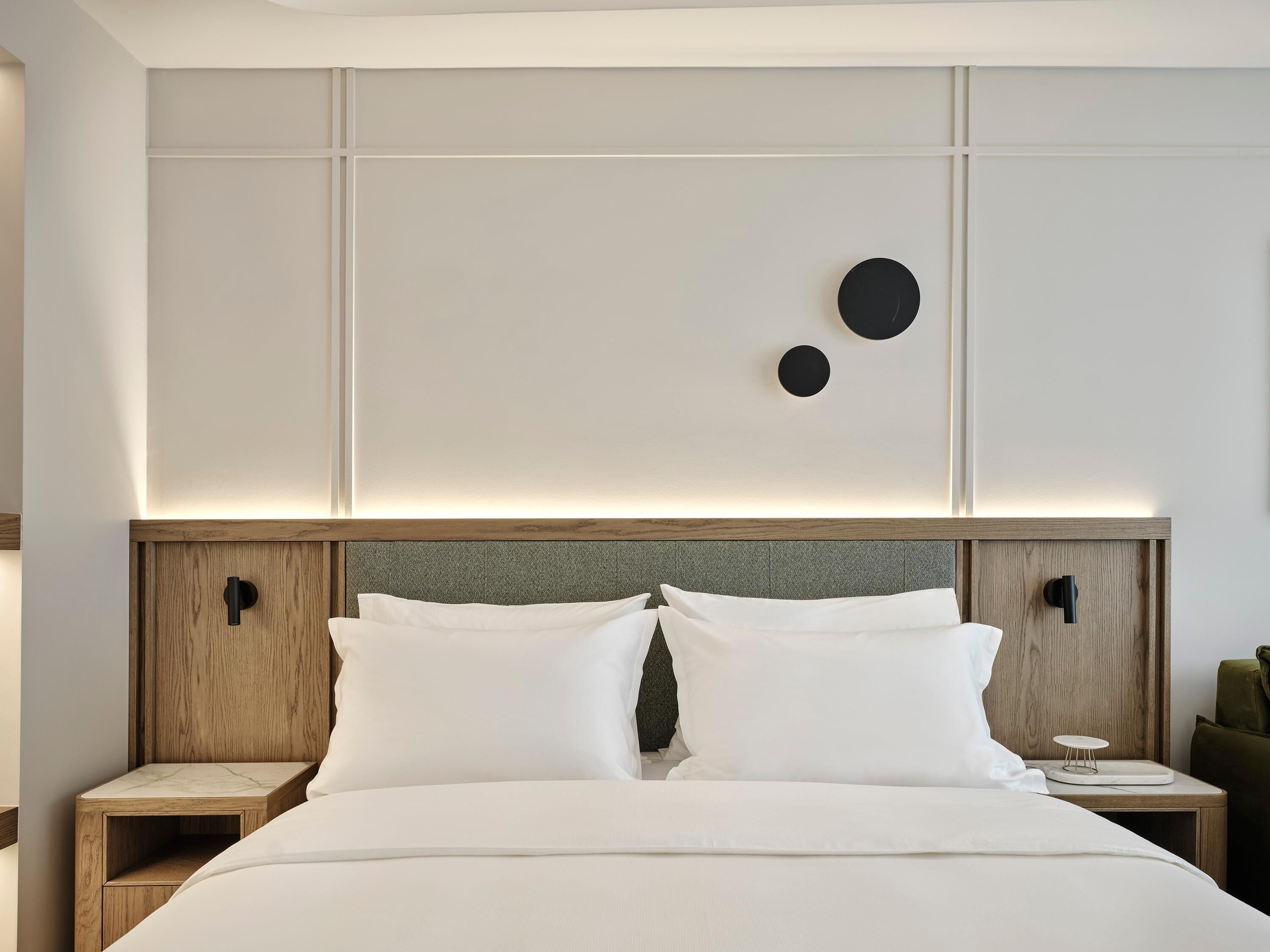 أغطية فراش متميزة وألحفة محشوة بالريش وأسرّة سليكت كومفورت وميني بار