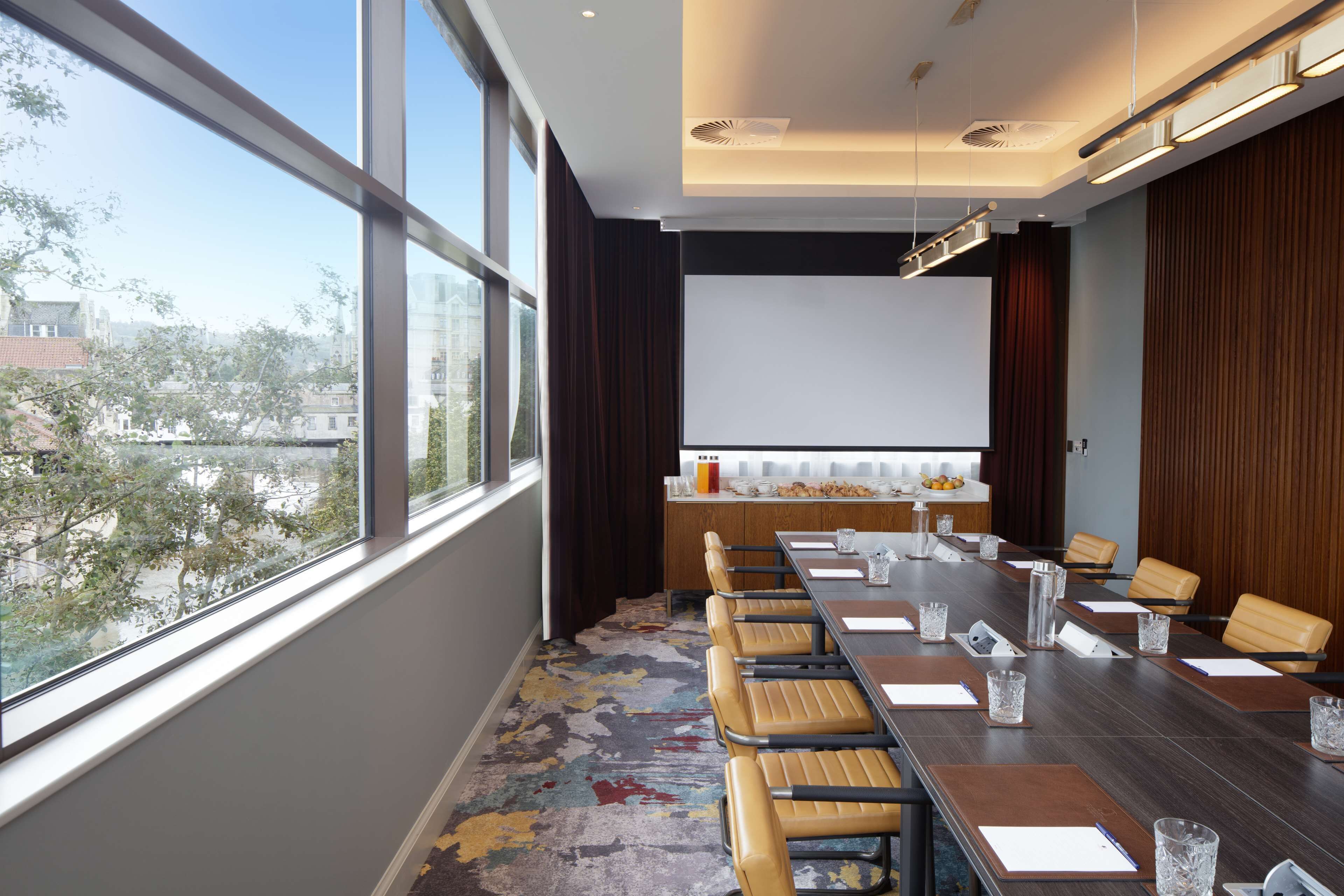 Foto - Doubletree by Hilton Bath
