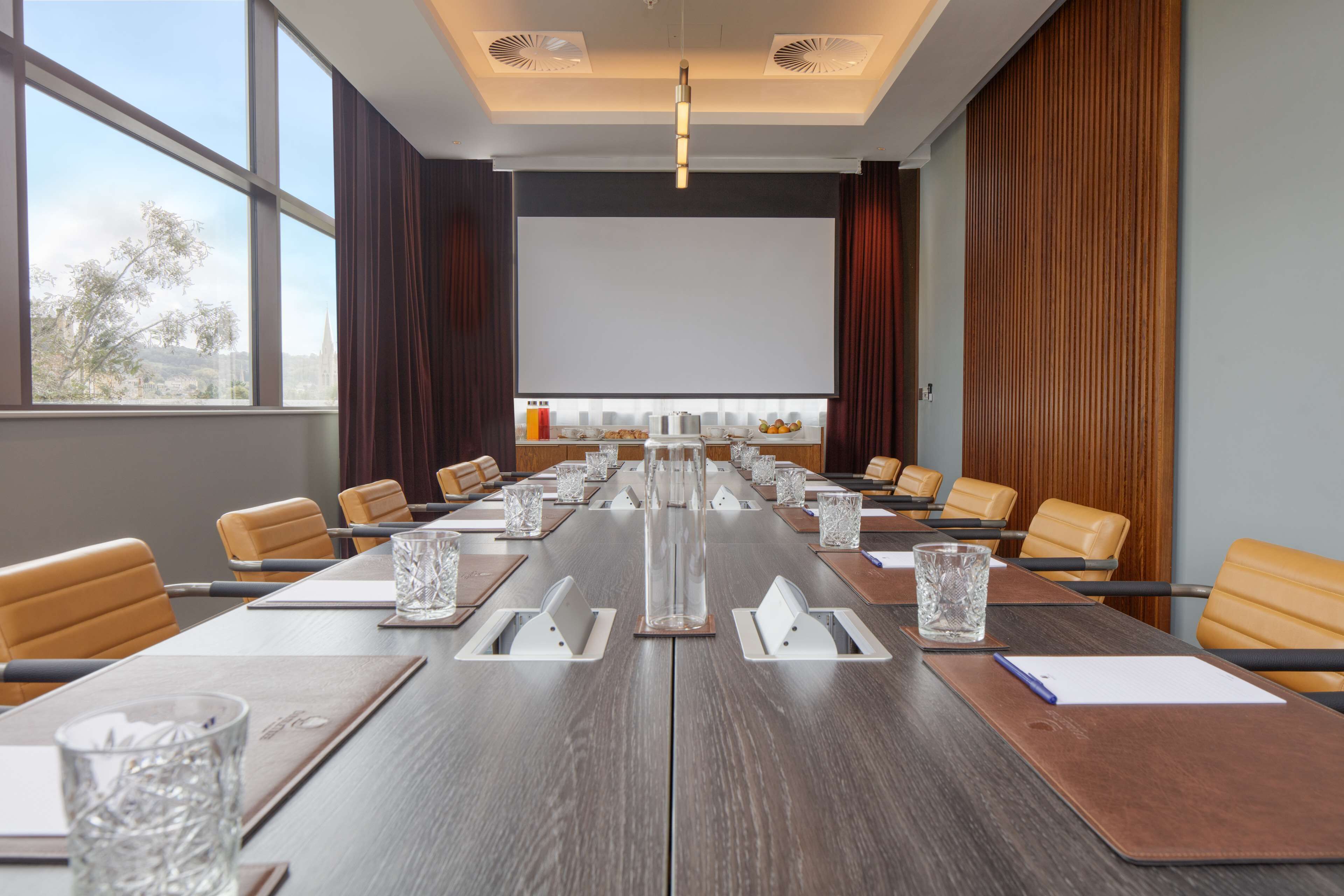 Foto - Doubletree by Hilton Bath