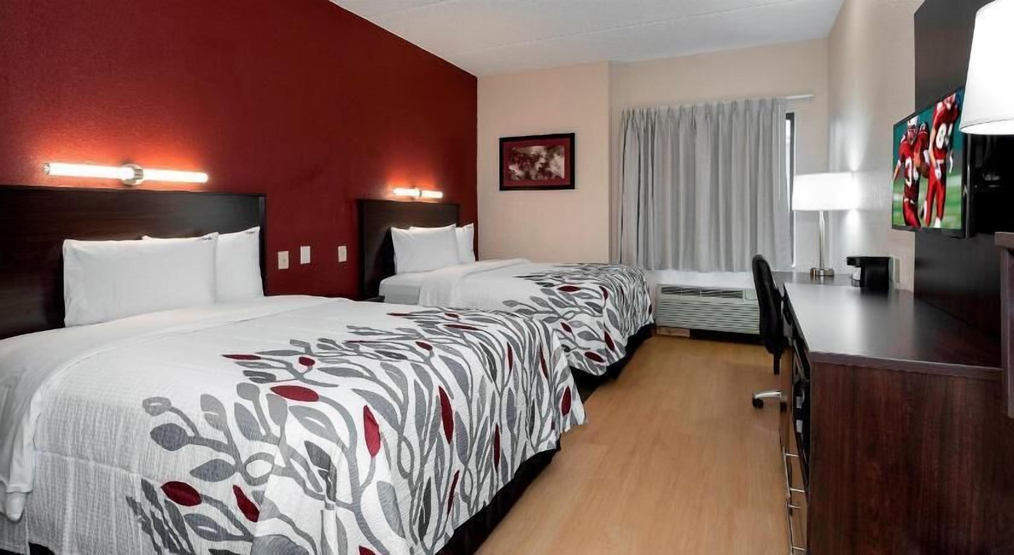 Cortinas blackout, wifi gratis y ropa de cama 