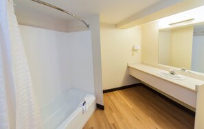 Suite, 1 King Bed (Smoke Free) | Bathroom | Combined shower/tub, towels - Red Roof Inn Raleigh Southwest - Cary (Cary)