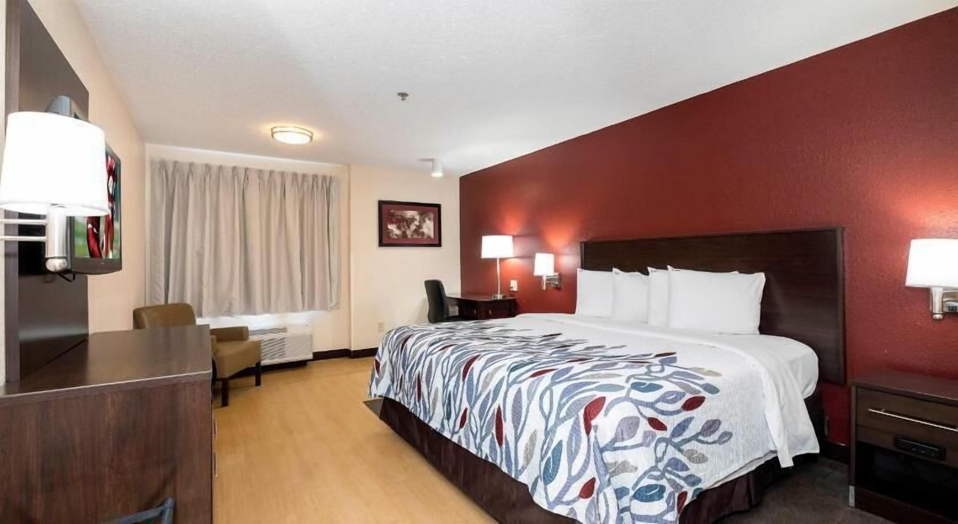 Cortinas blackout, wifi gratis y ropa de cama 