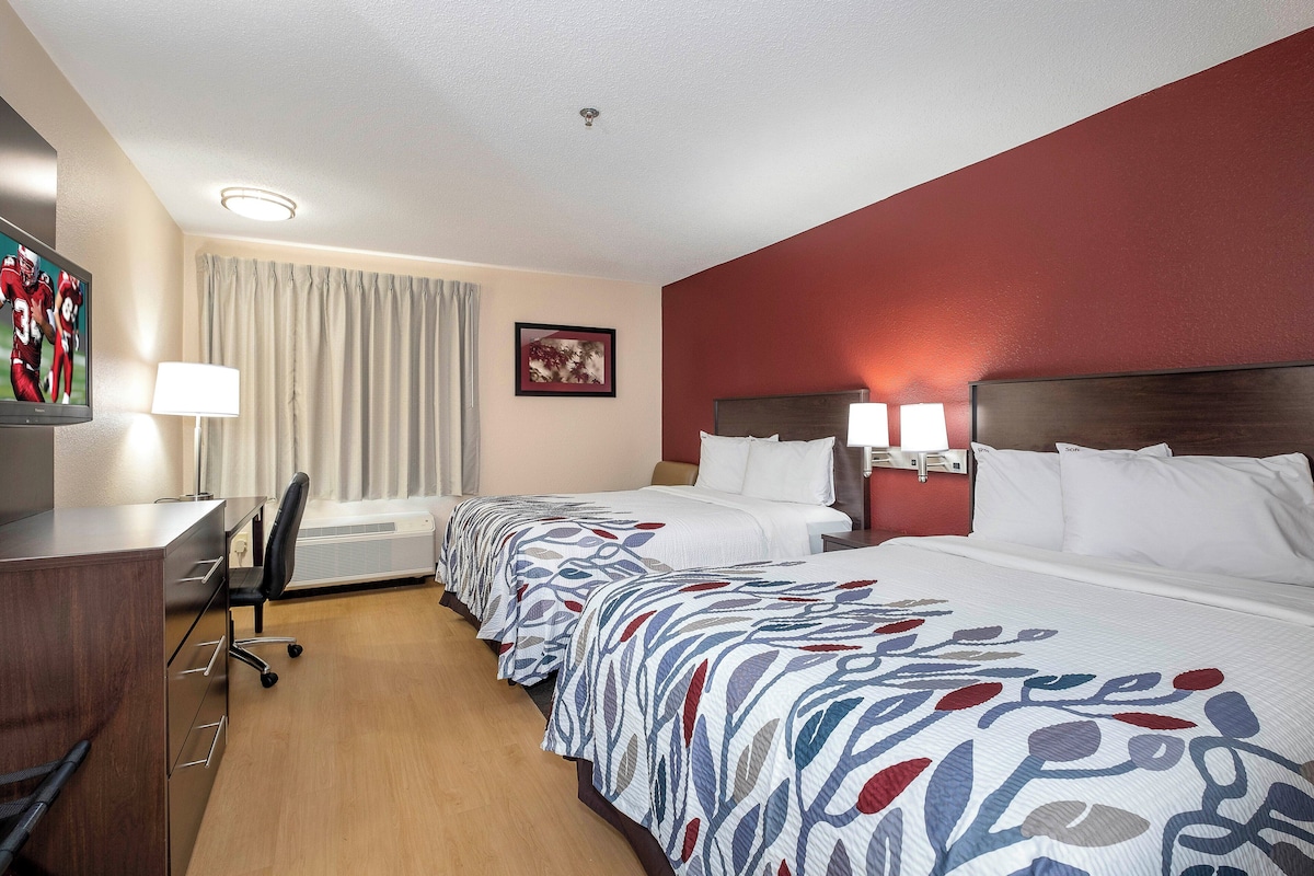 Standard Room, 2 Double Beds (Smoke Free) | Blackout drapes, WiFi (free), bed sheets