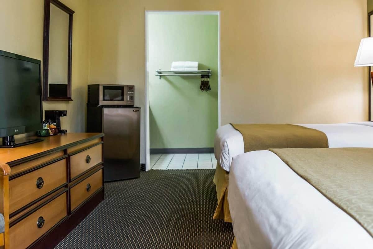 In-room safe, desk, iron/ironing board, rollaway beds