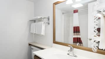 Habitación Deluxe, 2 camas dobles, no fumadores | Piscina con borde infinito
