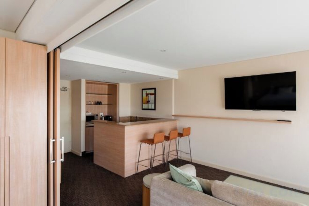 Executive Balcony King Suite