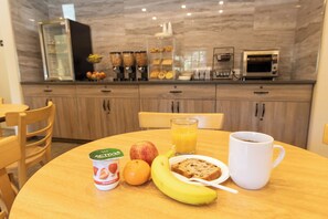 Déjeuner continental gratuit tous les jours