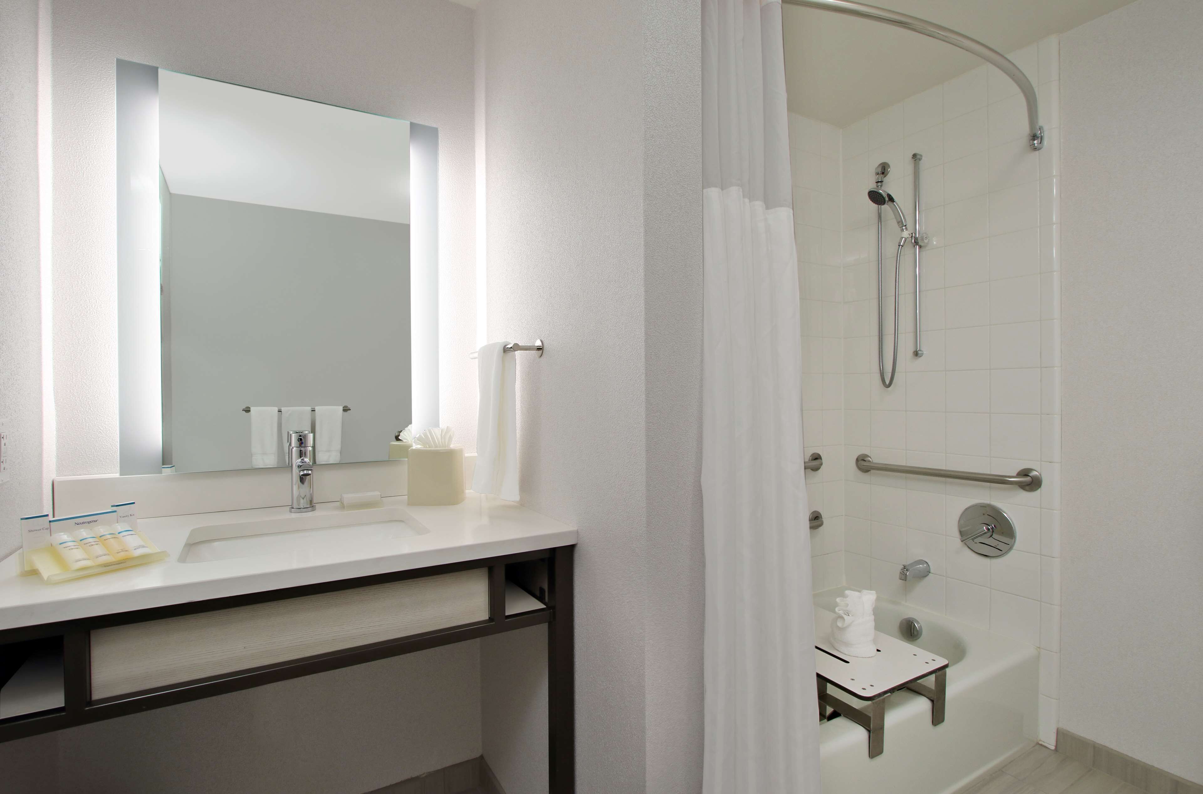 Photo - Hilton Garden Inn Columbus-University Area