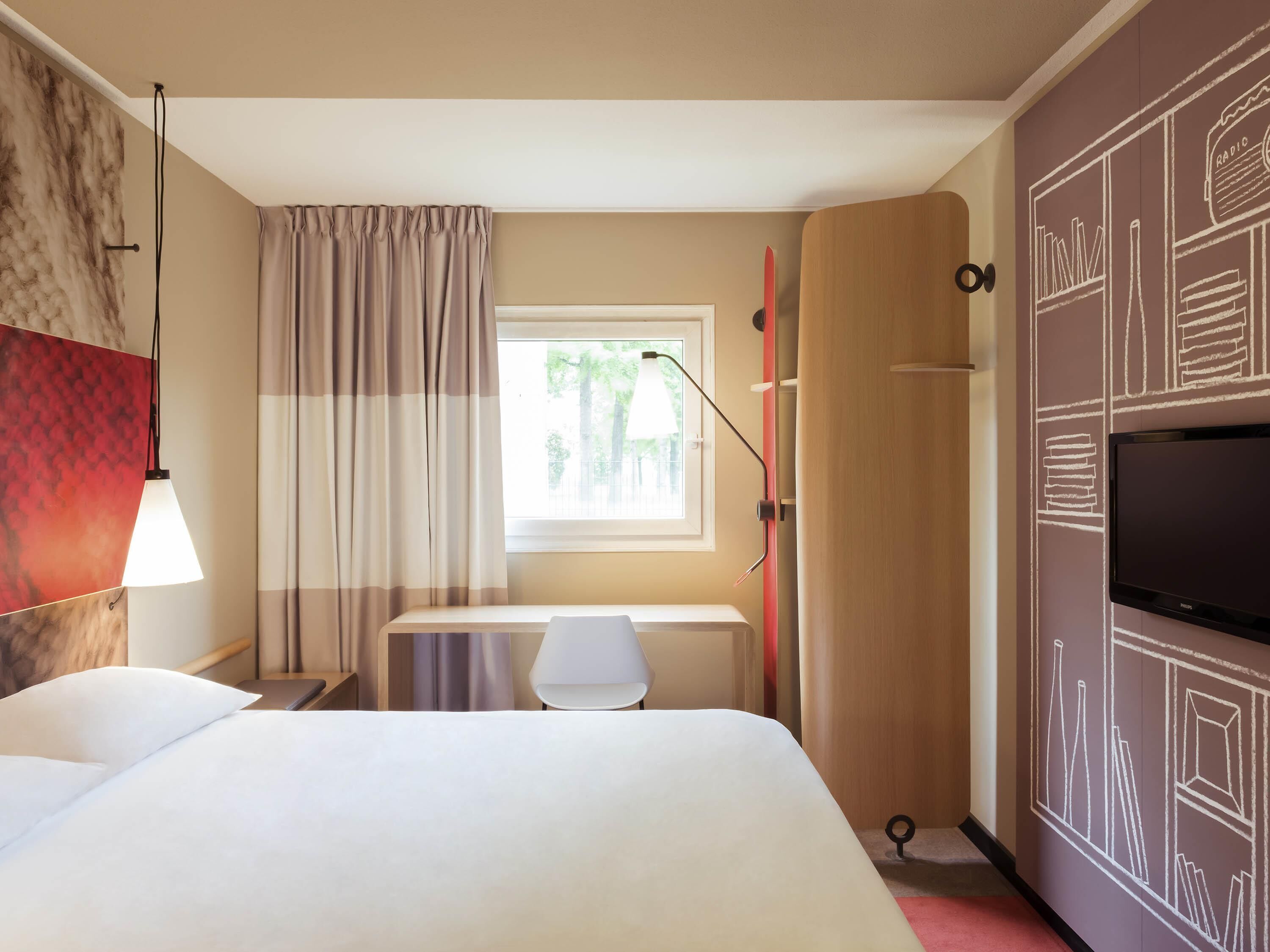 Standard Room, 1 Double Bed | Premium bedding, desk, soundproofing, iron/ironing board (on request)