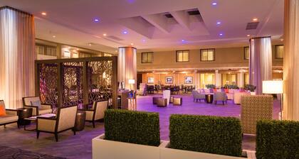 DoubleTree by Hilton Hotel Laurel