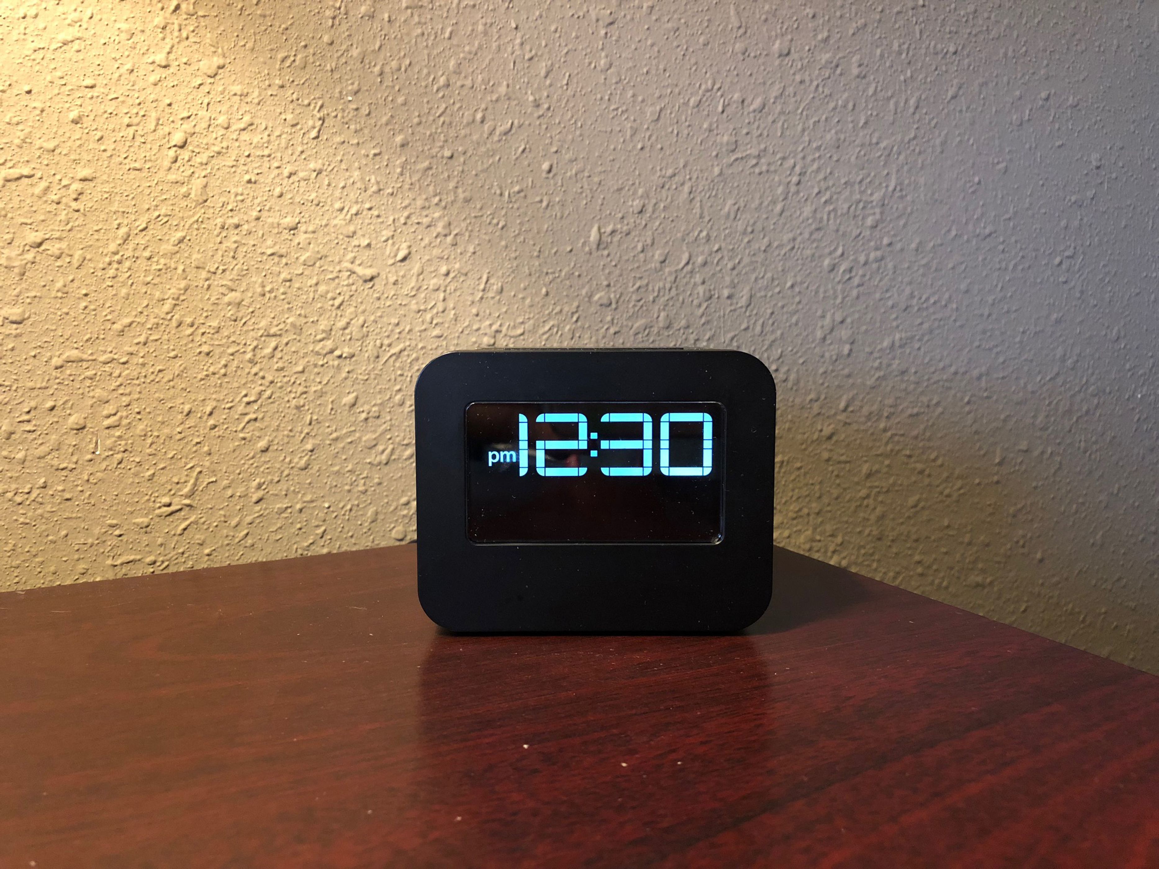 premium bedding, down duvets, in-room safe, desk