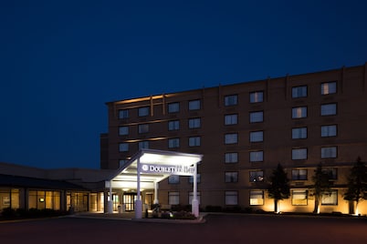 DoubleTree by Hilton Hotel Laurel