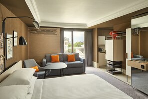 Premium bedding, pillowtop beds, minibar, in-room safe