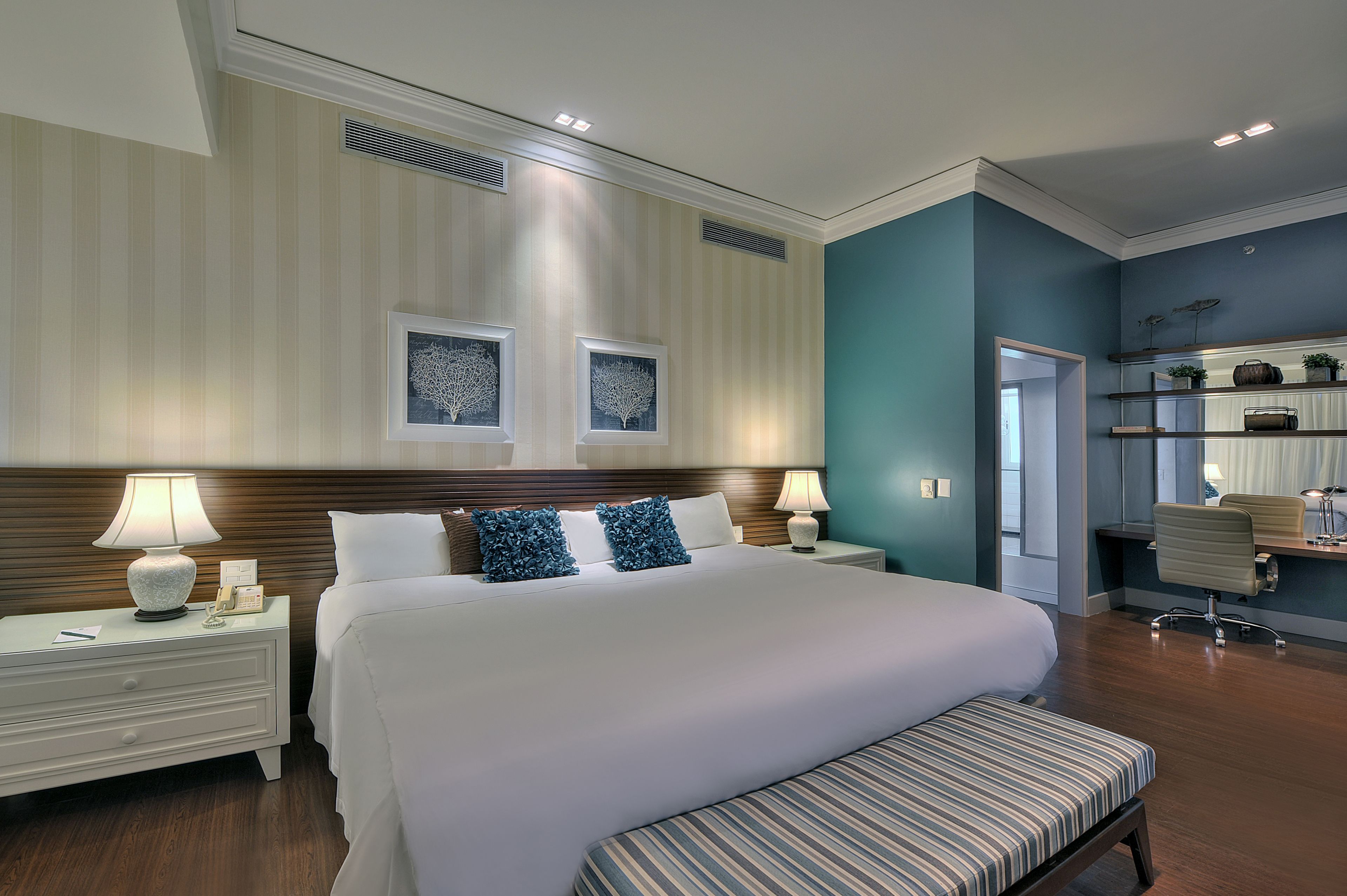 Minibar, in-room safe, desk, soundproofing