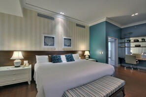 Minibar, coffres-forts dans les chambres, bureau, chambres insonorisées