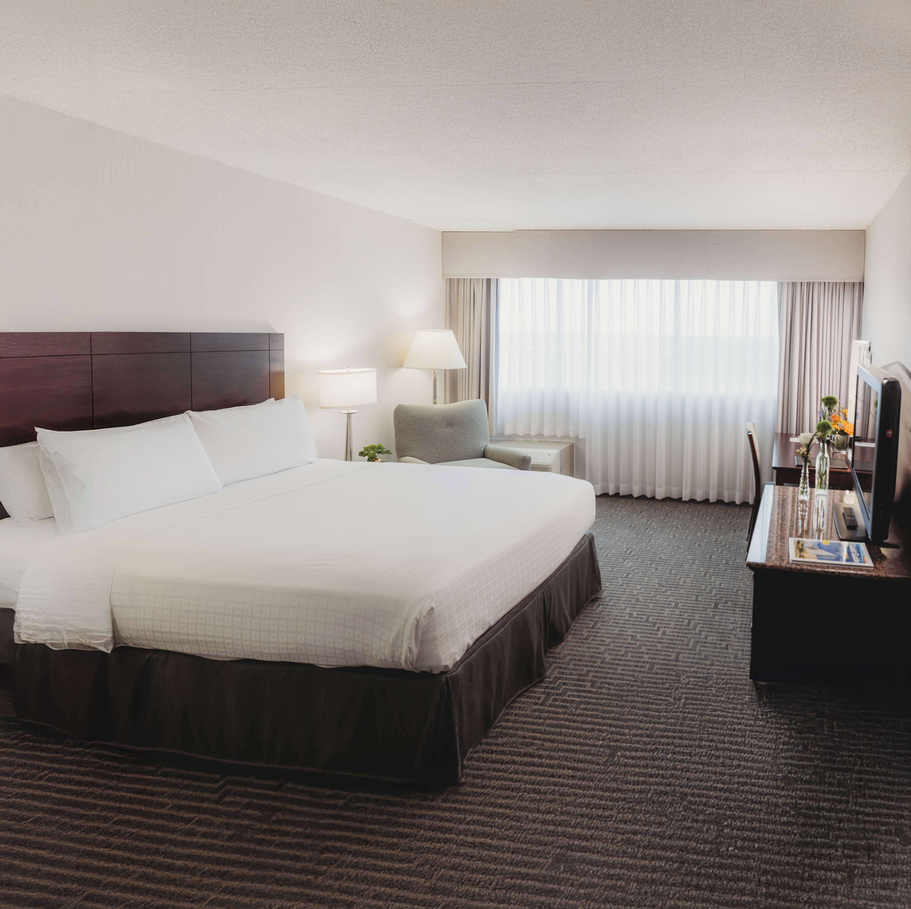 Standard Room, 1 Queen Bed