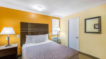 Työpöytä, silitysrauta/-lauta, ilmainen Wi-Fi