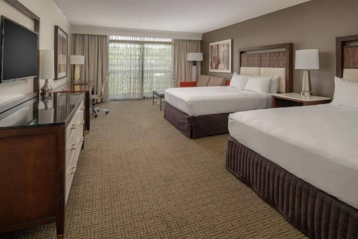 Premium bedding, pillowtop beds, in-room safe, desk
