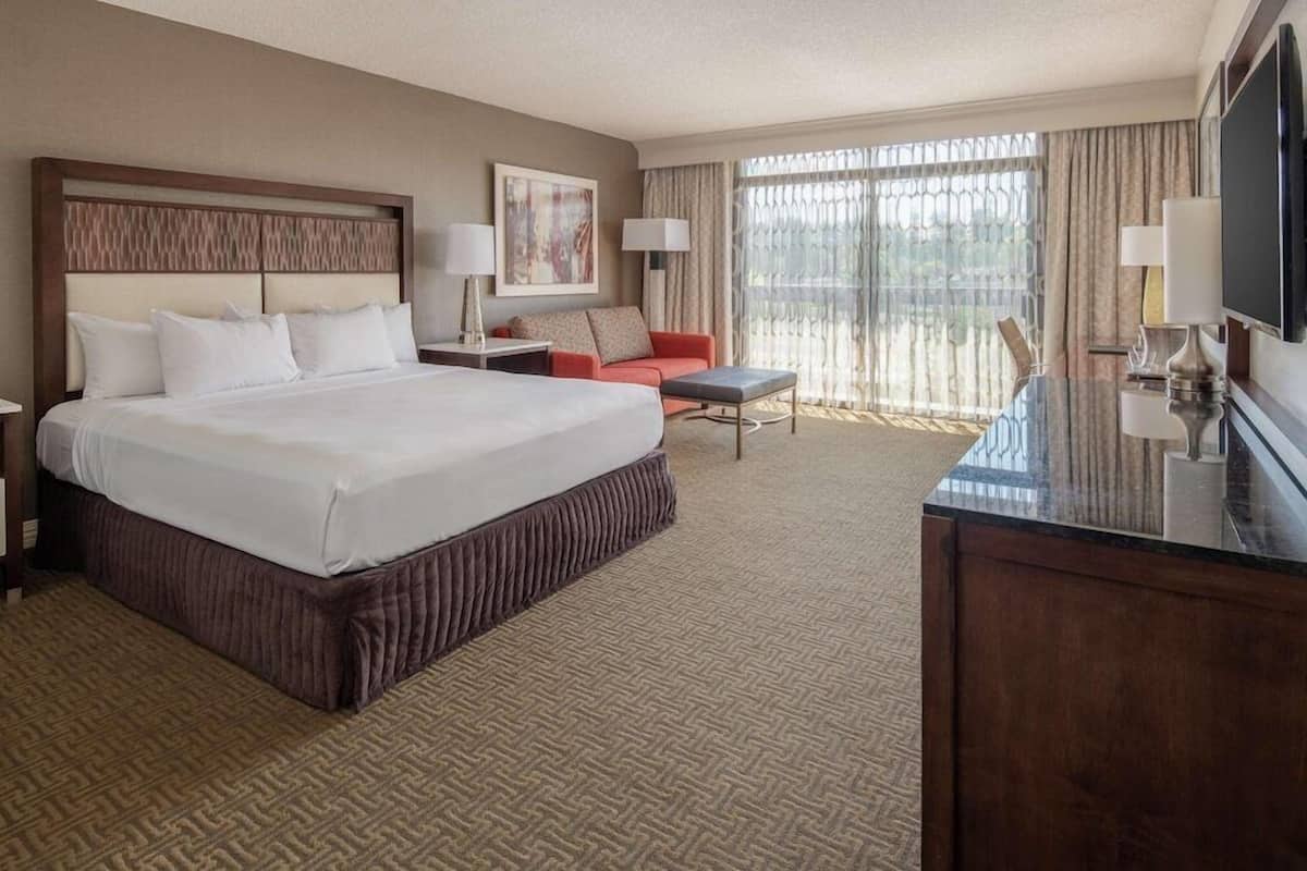 Premium bedding, pillowtop beds, in-room safe, desk