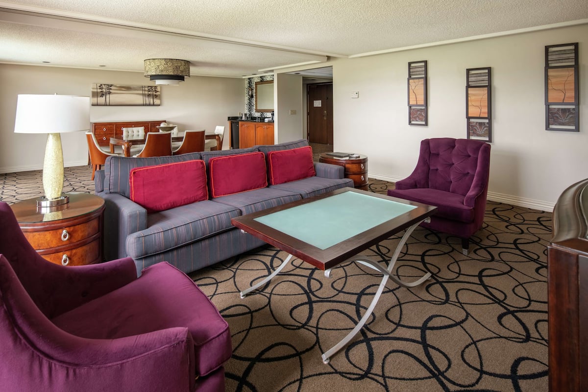 Presidential Suite, 1 King Bed, Accessible | Minibar