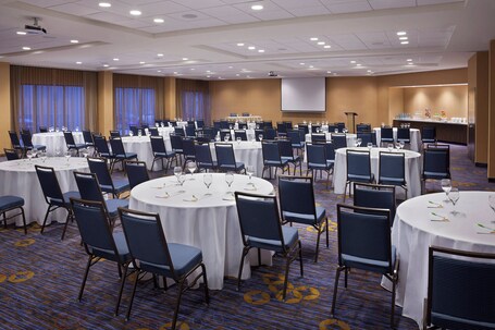 Courtyard by Marriott Toronto Northeast Markham - Image 29